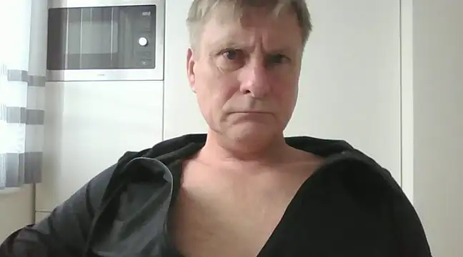 Snapshot of johnnym1 chatting on 01.02.25 johnnym1 online show from 01.02.25