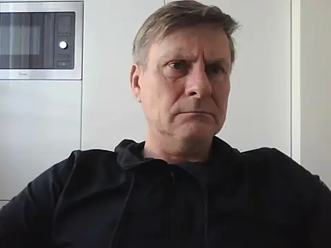 Snapshot of johnnym1 chatting on 02.05.25 johnnym1 online show from 02.05.25