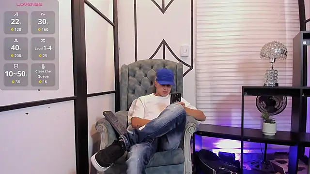 JuniorMorris  online show from 09.29.25