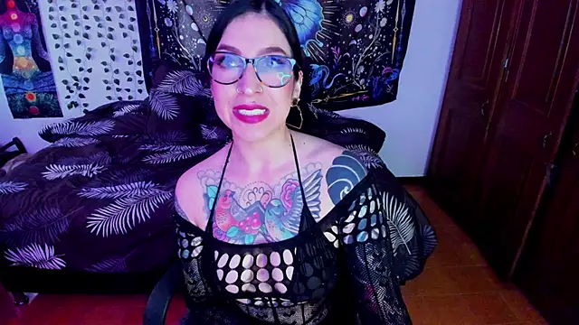 Snapshot of alice_666f chatting on 05.26.26 alice 666f online show from 05.26.26