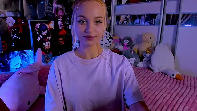 Snapshot of Cute__Pony chatting on 12.01.25 Cute Pony online show from 12.01.25