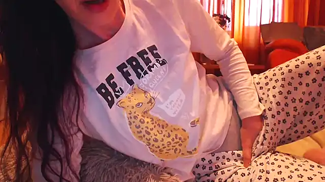 Snapshot of LovelyAndraGirl chatting on 03.18.26 LovelyAndraGirl online show from 03.18.26