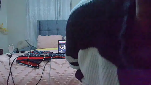 t-NaughtyLicia online show from 04.29.26