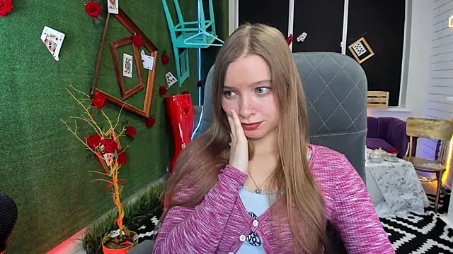 MayaSinabon online show from 12.11.24