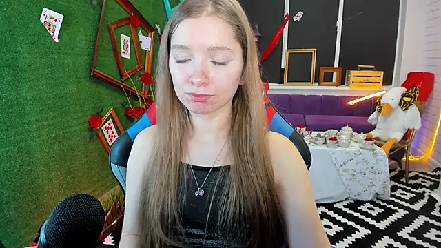 MayaSinabon online show from 02.11.25