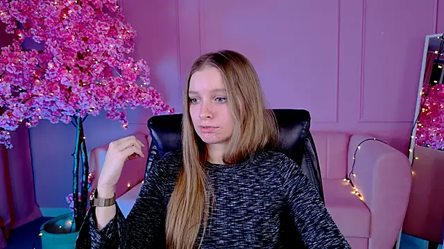 MayaSinabon online show from 02.25.25