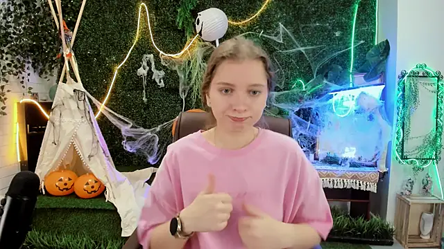 MayaSinabon online show from 10.22.25