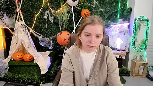 MayaSinabon online show from 10.29.25