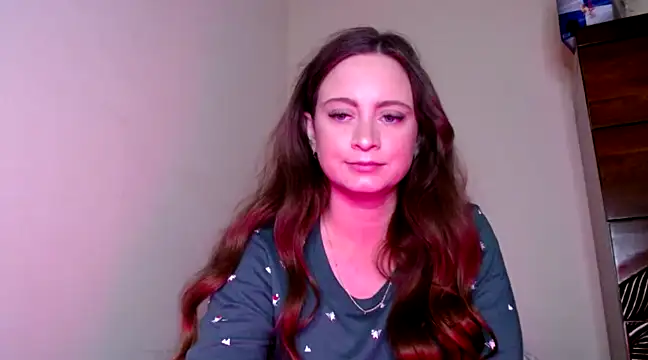 Snapshot of Sophie_Raegan chatting on 12.26.24 Sophie Raegan online show from 12.26.24