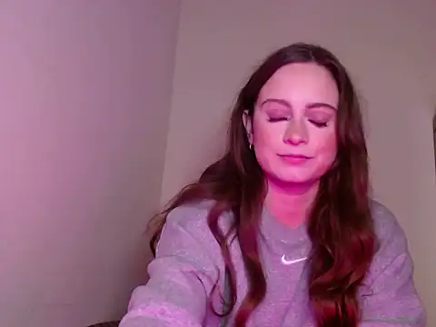 Snapshot of Sophie_Raegan chatting on 01.20.25 Sophie Raegan online show from 01.20.25