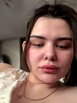 Snapshot of NikaMur chatting on 11.03.25 NikaMur online show from 11.03.25