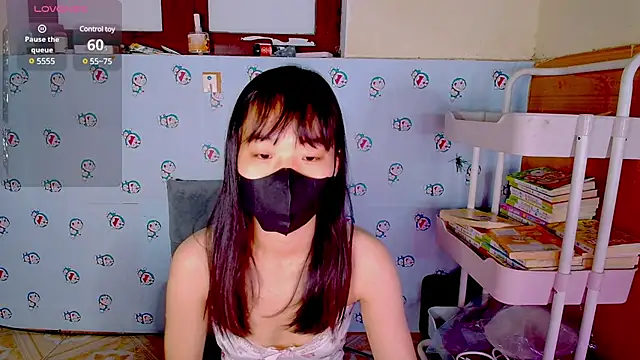   Saphia   online show from 03.04.25