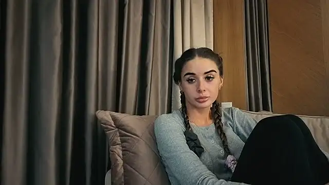 Snapshot of your_bunnygirl chatting on 11.03.25 your bunnygirl online show from 11.03.25