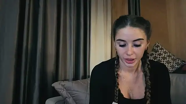 Snapshot of your_bunnygirl chatting on 11.07.25 your bunnygirl online show from 11.07.25