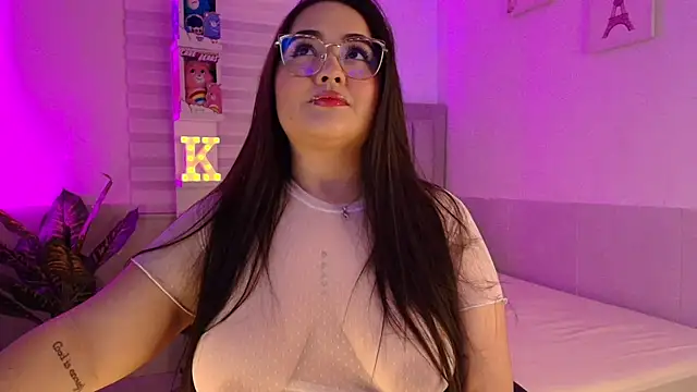 Snapshot of KimGeorgia_ chatting on 11.26.25 KimGeorgia online show from 11.26.25