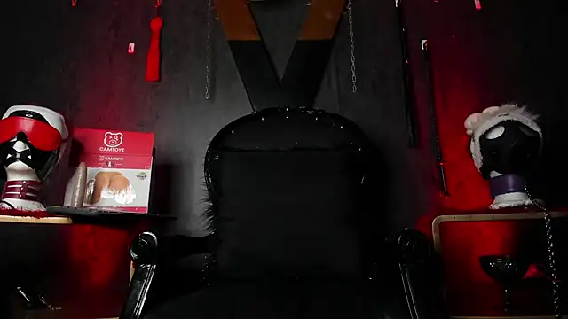 Snapshot of CharlotteScotte chatting on 12.21.24 CharlotteScotte online show from 12.21.24