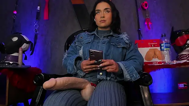 Snapshot of CharlotteScotte chatting on 01.22.25 CharlotteScotte online show from 01.22.25