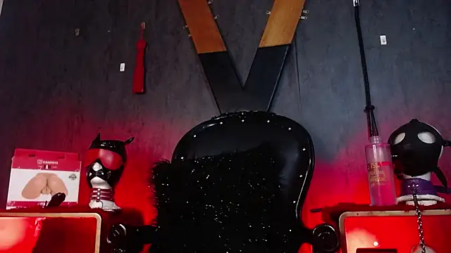 Snapshot of CharlotteScotte chatting on 02.26.25 CharlotteScotte online show from 02.26.25