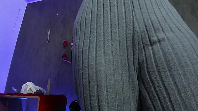 Snapshot of CharlotteScotte chatting on 03.22.25 CharlotteScotte online show from 03.22.25