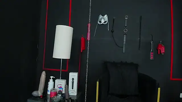 Snapshot of CharlotteScotte chatting on 09.10.25 CharlotteScotte online show from 09.10.25