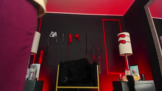 Snapshot of CharlotteScotte chatting on 09.22.25 CharlotteScotte online show from 09.22.25