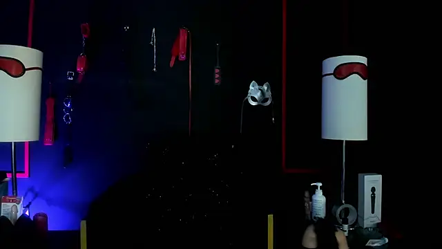 Snapshot of CharlotteScotte chatting on 10.31.25 CharlotteScotte online show from 10.31.25