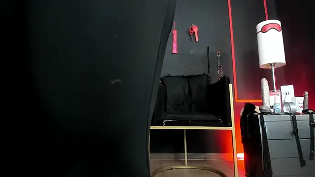 Snapshot of CharlotteScotte chatting on 11.21.25 CharlotteScotte online show from 11.21.25