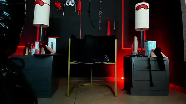 Snapshot of CharlotteScotte chatting on 01.05.26 CharlotteScotte online show from 01.05.26