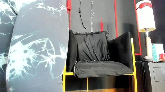 Snapshot of CharlotteScotte chatting on 01.09.26 CharlotteScotte online show from 01.09.26