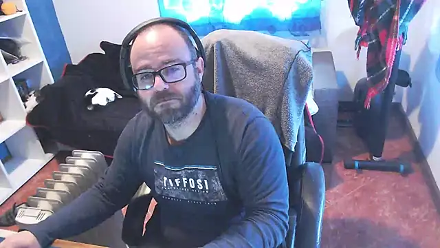 ravingr4d4 online show from 03.20.25