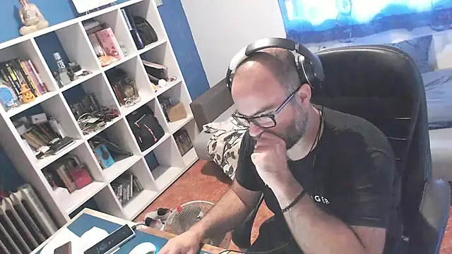 ravingr4d4 online show from 09.22.25