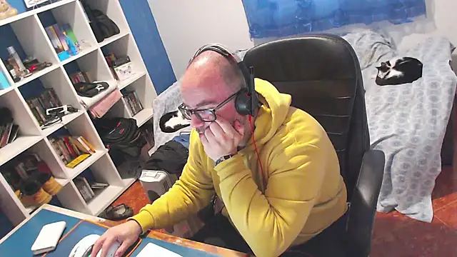 Snapshot of ravingr4d4 chatting on 02.04.26 ravingr4d4 online show from 02.04.26