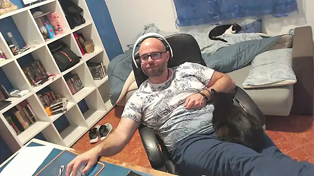 Snapshot of ravingr4d4 chatting on 03.04.26 ravingr4d4 online show from 03.04.26