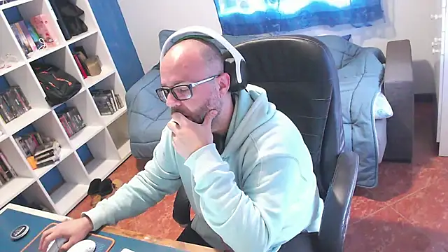 Snapshot of ravingr4d4 chatting on 03.11.26 ravingr4d4 online show from 03.11.26