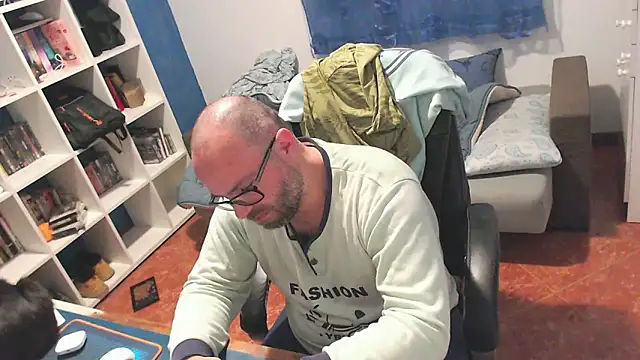 Snapshot of ravingr4d4 chatting on 03.12.26 ravingr4d4 online show from 03.12.26