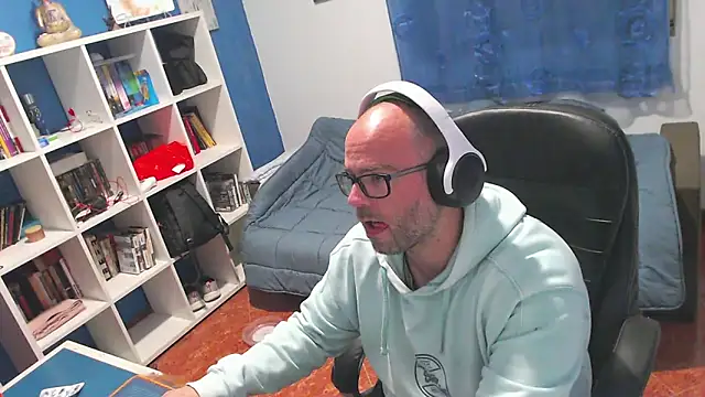 ravingr4d4 online show from 05.03.26