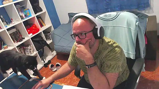 Snapshot of ravingr4d4 chatting on 05.05.26 ravingr4d4 online show from 05.05.26
