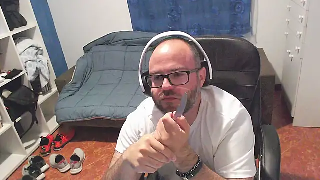Snapshot of ravingr4d4 chatting on 05.14.26 ravingr4d4 online show from 05.14.26