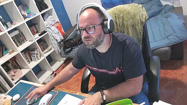 Snapshot of ravingr4d4 chatting on 05.18.26 ravingr4d4 online show from 05.18.26