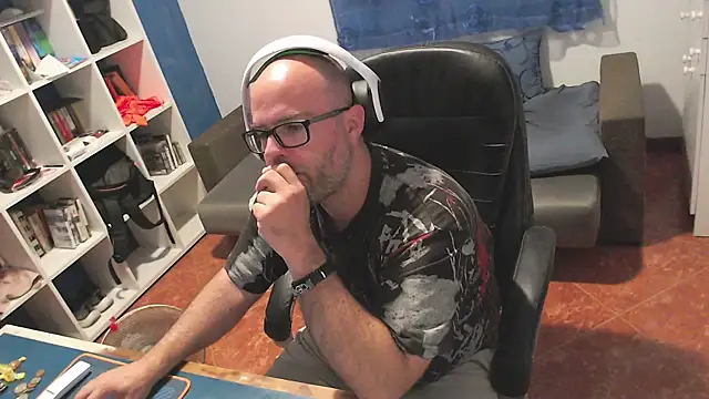 Snapshot of ravingr4d4 chatting on 05.25.26 ravingr4d4 online show from 05.25.26