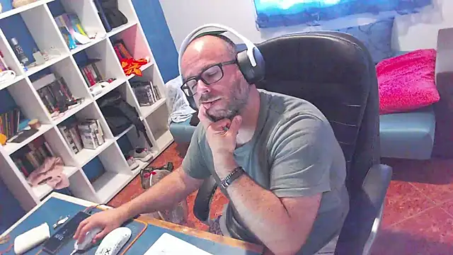 Snapshot of ravingr4d4 chatting on 06.02.26 ravingr4d4 online show from 06.02.26