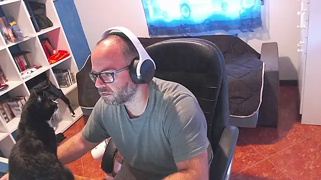 Snapshot of ravingr4d4 chatting on 06.09.26 ravingr4d4 online show from 06.09.26