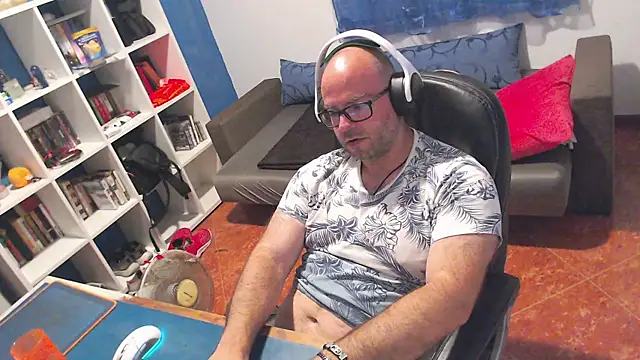 Snapshot of ravingr4d4 chatting on 06.17.26 ravingr4d4 online show from 06.17.26