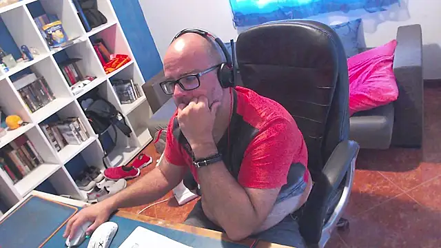 Snapshot of ravingr4d4 chatting on 06.18.26 ravingr4d4 online show from 06.18.26