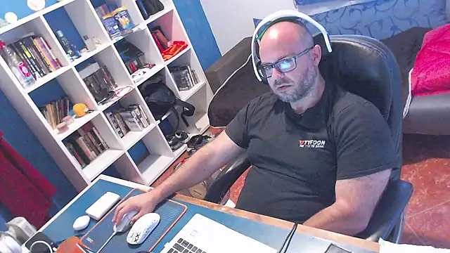 Snapshot of ravingr4d4 chatting on 06.23.26 ravingr4d4 online show from 06.23.26