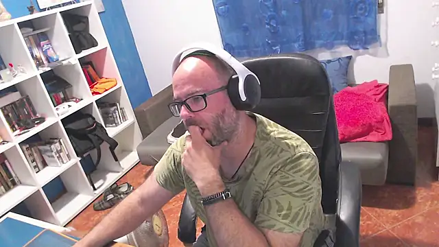 Snapshot of ravingr4d4 chatting on 06.28.26 ravingr4d4 online show from 06.28.26