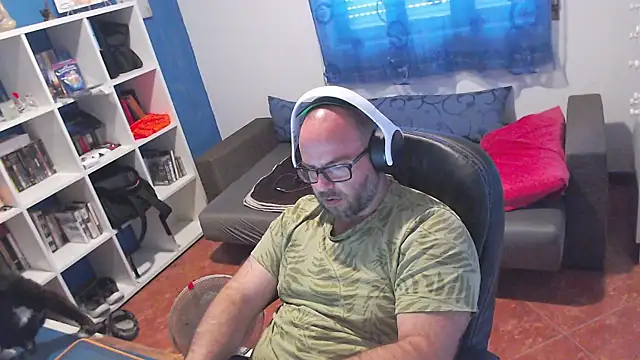 Snapshot of ravingr4d4 chatting on 06.29.26 ravingr4d4 online show from 06.29.26