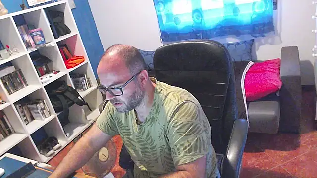 Snapshot of ravingr4d4 chatting on 06.30.26 ravingr4d4 online show from 06.30.26