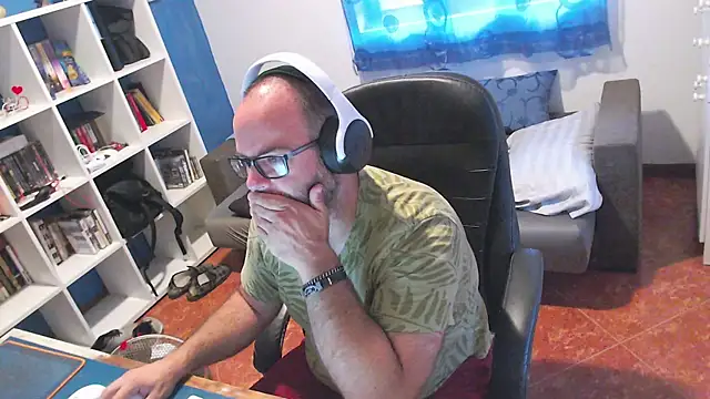 Snapshot of ravingr4d4 chatting on 07.10.26 ravingr4d4 online show from 07.10.26