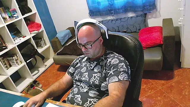 Snapshot of ravingr4d4 chatting on 07.31.26 ravingr4d4 online show from 07.31.26